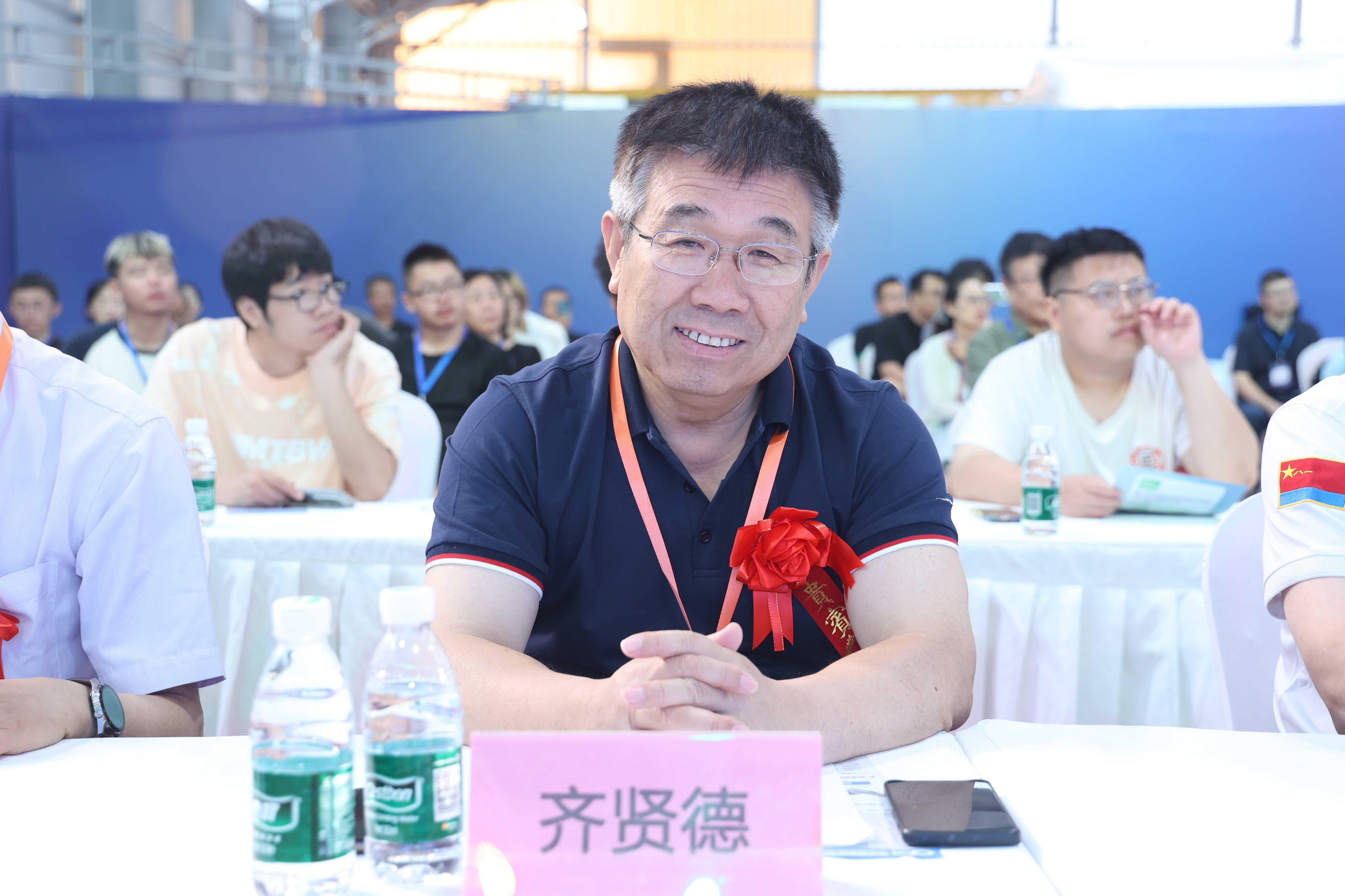 �Ї����ղ����^ԭ�^�L�R�t�³�ϯ�������H�Ϳս����c�o�˙Cϵ�y�a�Iչ�[��